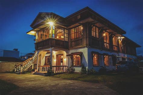 Where to eat: the 50 best restaurants in Albay Province .